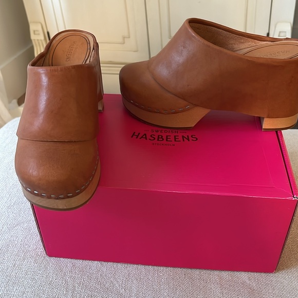Swedish Hasbeens Tan Leather Clogs - Picture 6 of 16
